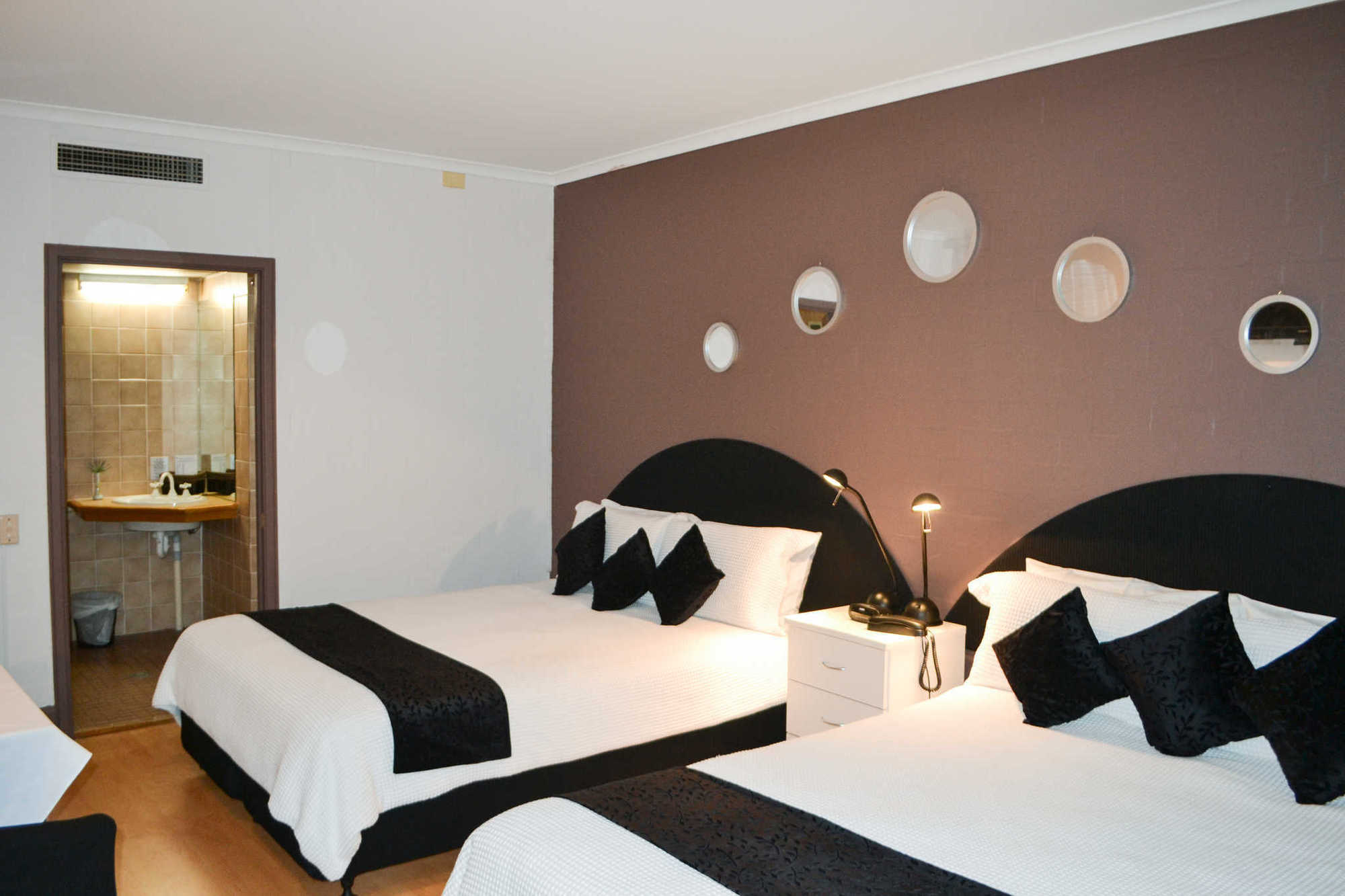 Capital Airport Motel Queanbeyan Habitación foto